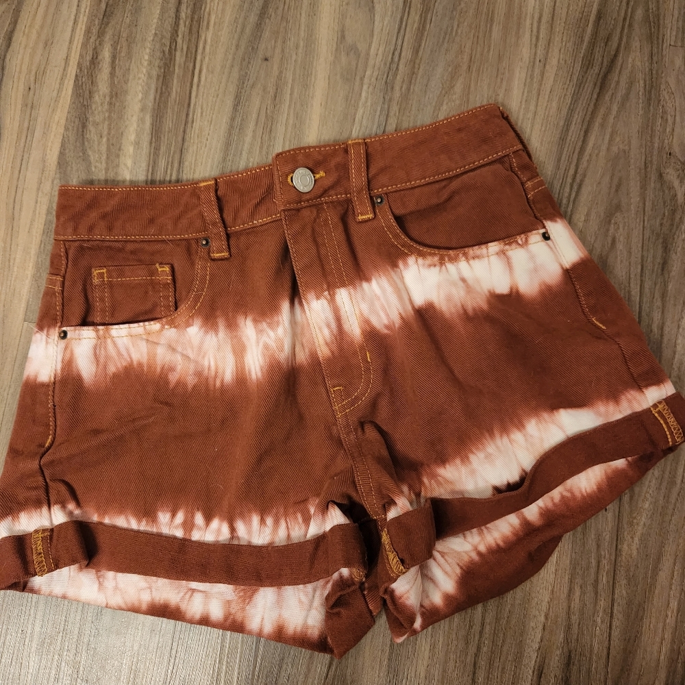 Pacsun tie dye mom shorts